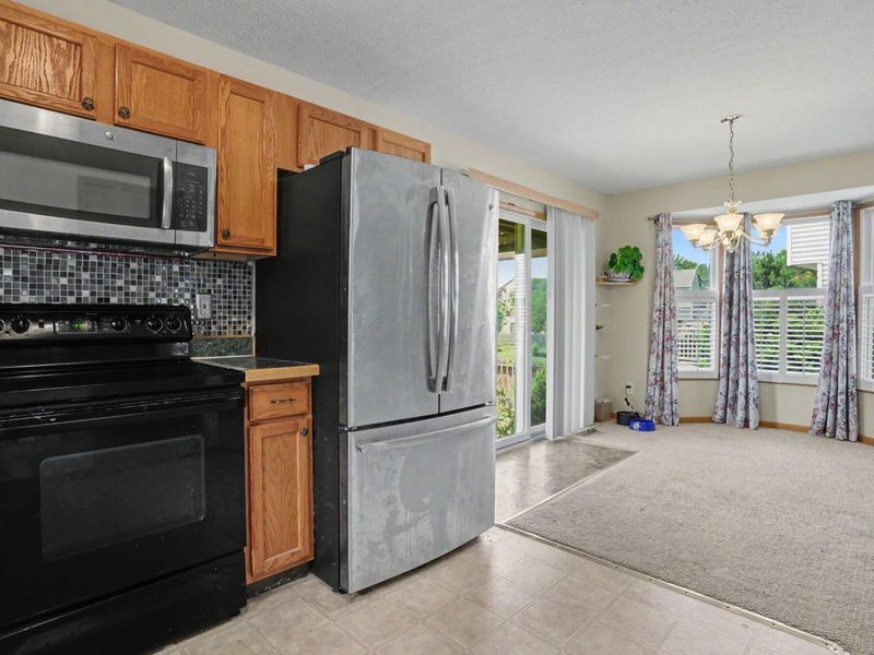 377 Cobblestone Drive , Delaware, OH 43015 Photo 7