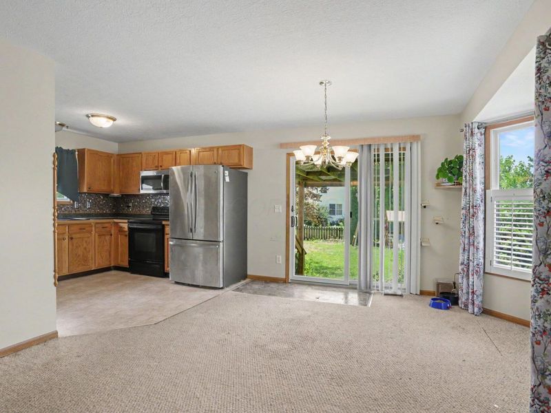377 Cobblestone Drive , Delaware, OH 43015 Photo 8