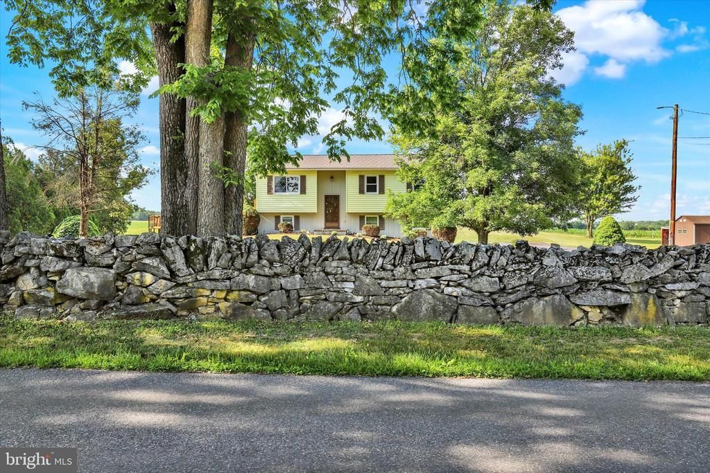 62 OAK FLAT ROAD , NEWVILLE, PA 17241