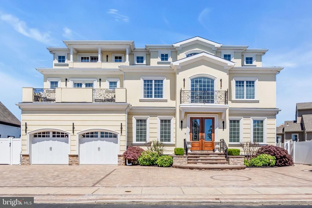 32 Freeman Court, Toms River, NJ 08753 Main Photo