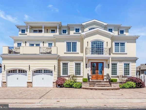 32 FREEMAN COURT, TOMS RIVER, NJ 08753