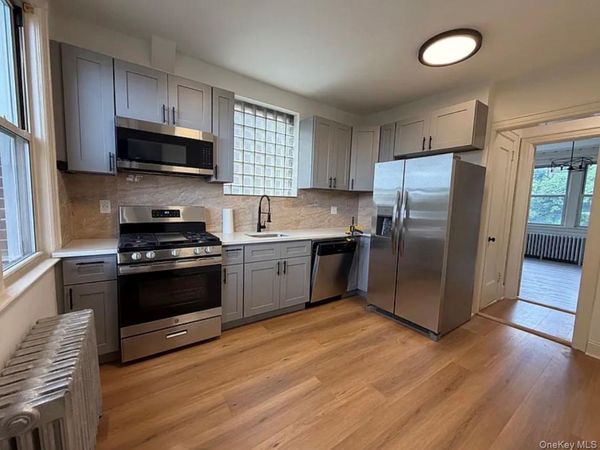 722 E Street , Bronx, NY 10466