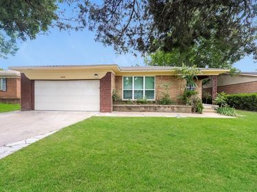 3408 Loganwood Drive, Dallas, TX 75227