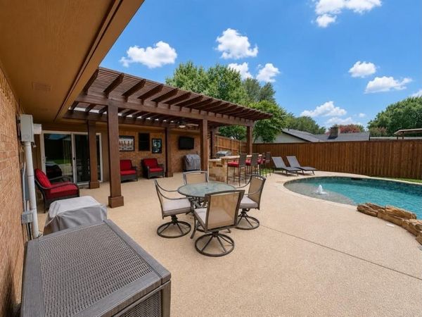 1300 Linda Court, Cleburne, TX 76033