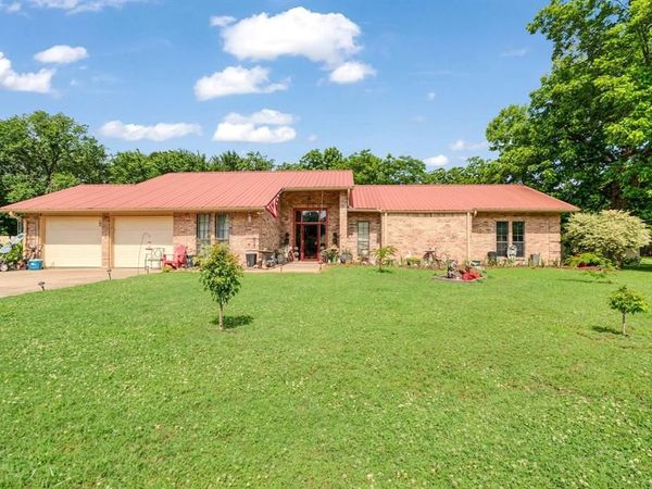 203 1st Street NW, Detroit, TX 75436