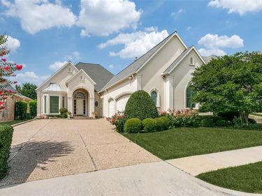 5864 Arrowhead Drive, Frisco, TX 75034