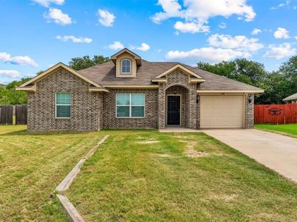 100 Tomahawk Drive Lacy Lakeview, TX 76705