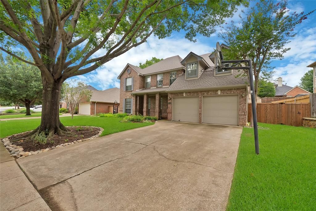 2129 Brentcove Drive, Grapevine, TX 76051 Main Photo