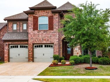 11516 Round Leaf Drive, Fort Worth, TX 76244