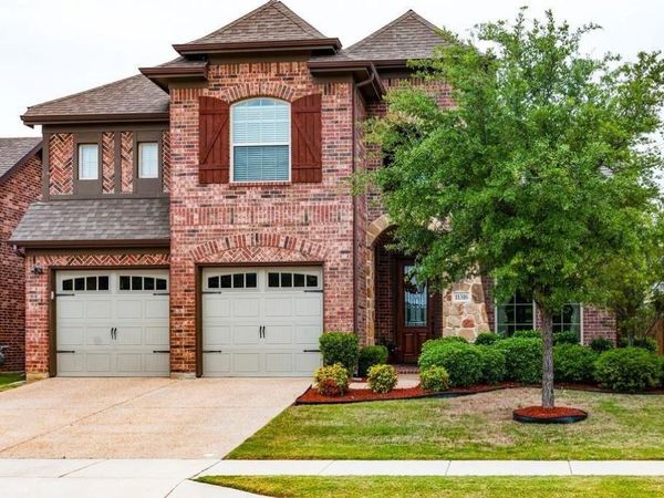 11516 Round Leaf Drive, Fort Worth, TX 76244