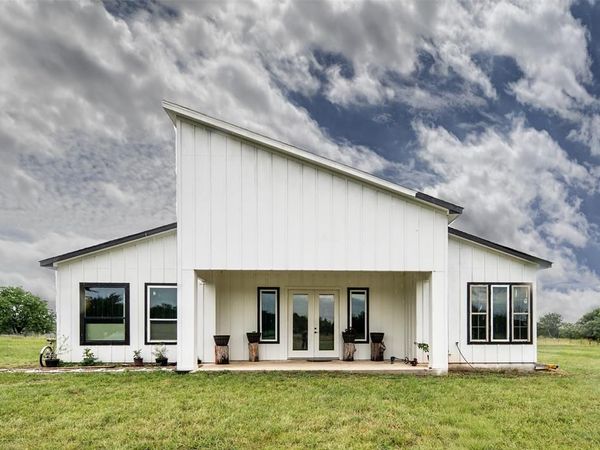 141 Wheelis Loop, Decatur, TX 76234