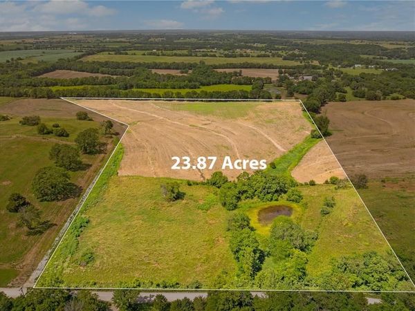 20800 Cantrell Road, Linwood, KS 66052