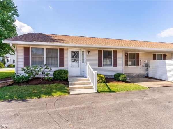 942 Canterbury Lane , Salem, OH 44460