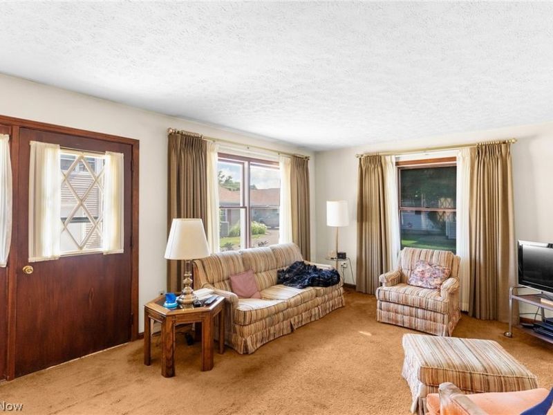 942 Canterbury Lane, Salem, OH 44460 Photo 5