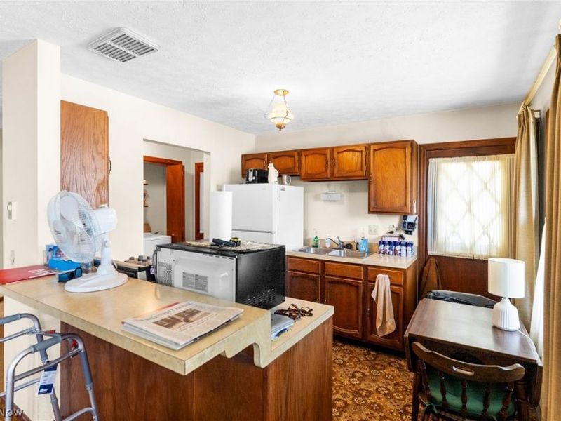942 Canterbury Lane, Salem, OH 44460 Photo 6