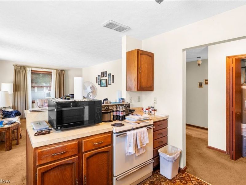 942 Canterbury Lane, Salem, OH 44460 Photo 7