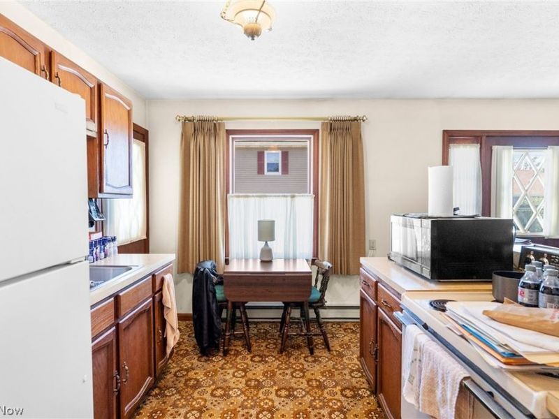 942 Canterbury Lane, Salem, OH 44460 Photo 9