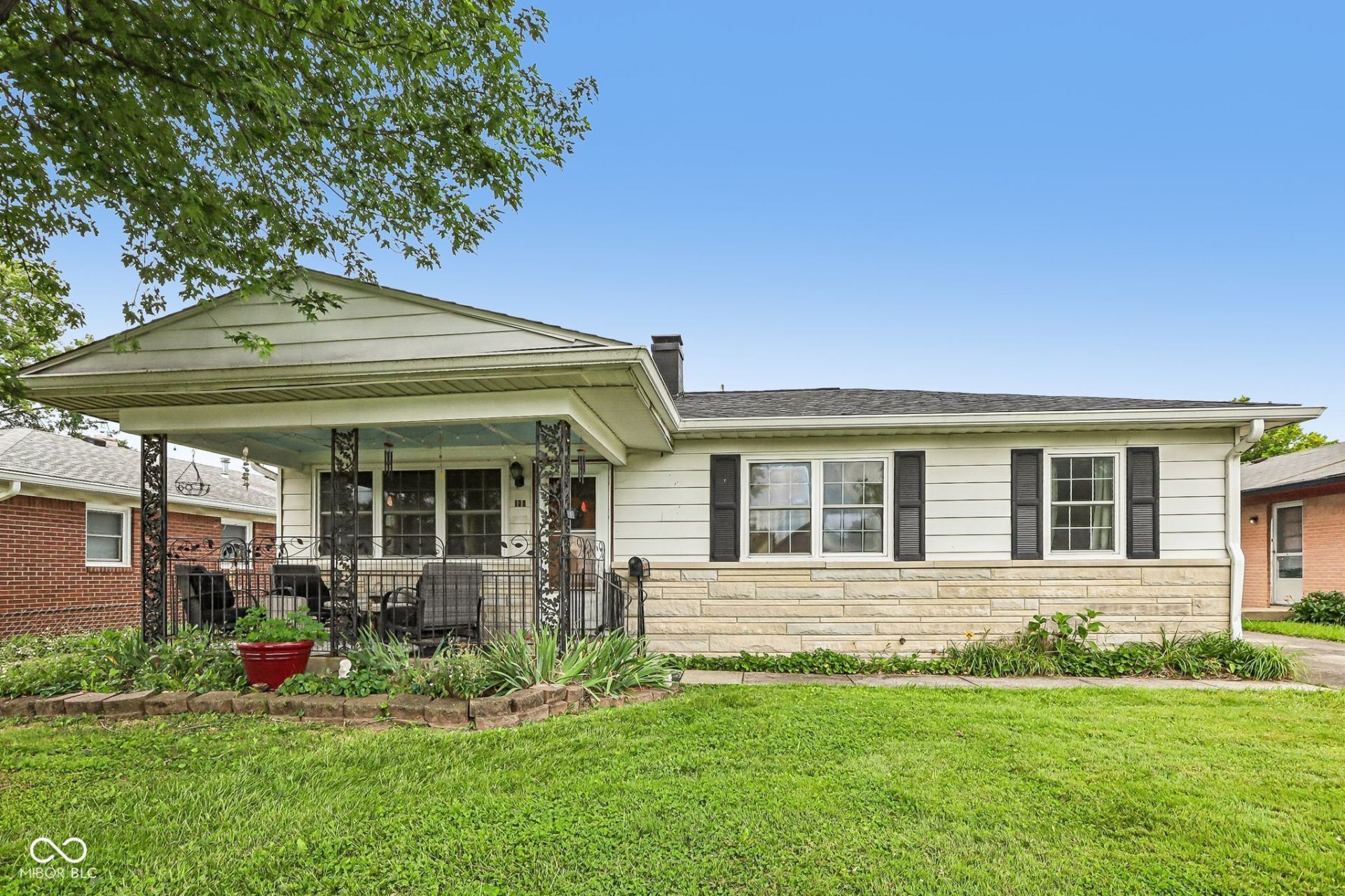 186 N 8th Avenue, Beech Grove, IN 46107 Main Photo