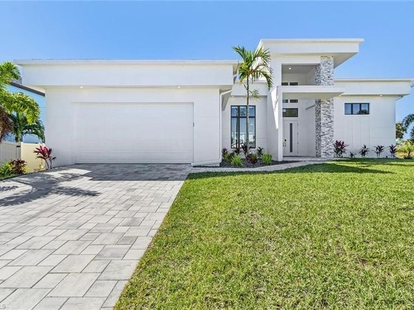 4337 NE 9th CT , CAPE CORAL, FL 33909