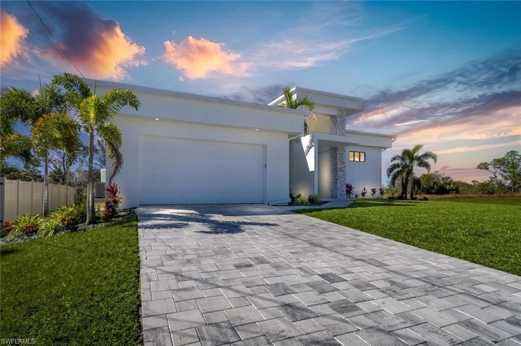 4337 NE 9th Ct , Cape Coral, FL 33909 Photo