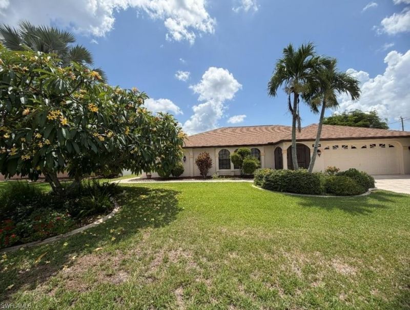 3923 SE 10th Pl , Cape Coral, FL 33904 Photo