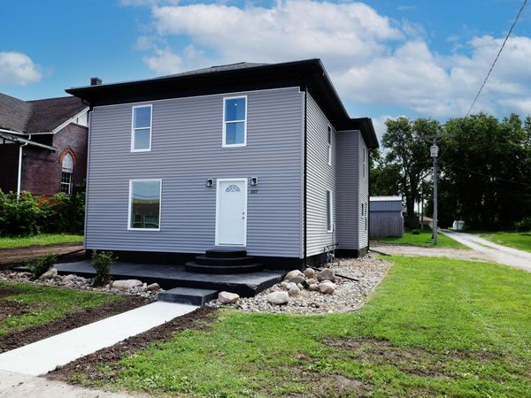 107 SW 2nd Street, Ogden, IA 50212