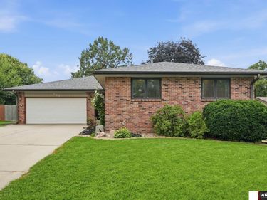 521 Danville Drive, Lincoln, NE 68510