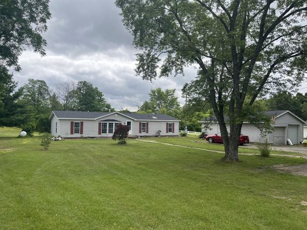 1172 N Greenville Road, Stanton, MI 48888