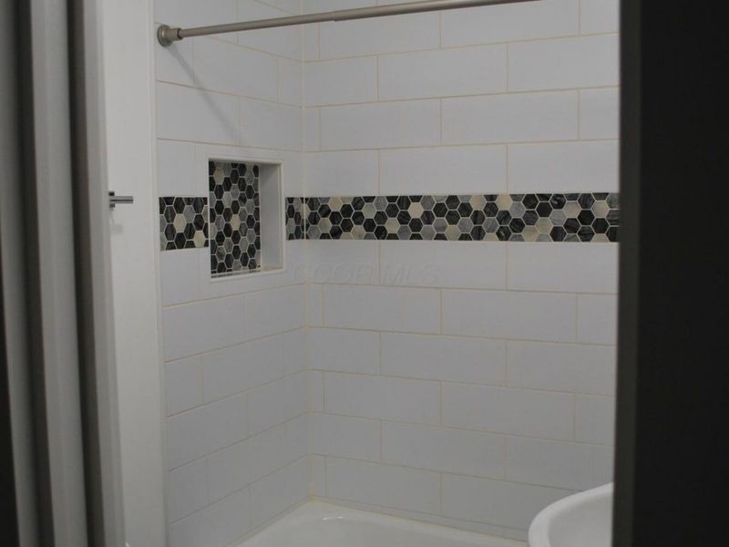 7404 Worthington Road, Westerville, OH 43082 Photo 19