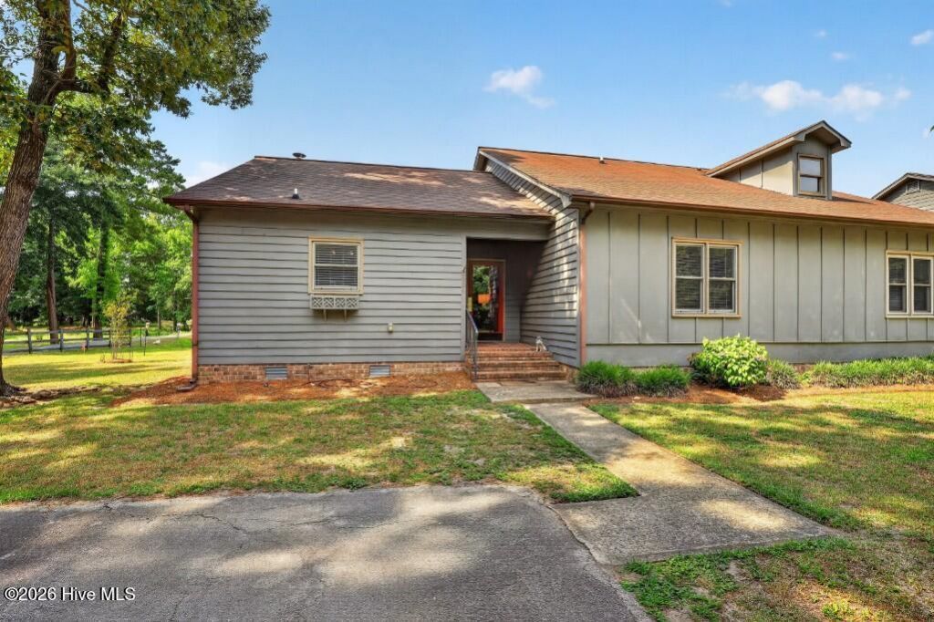 2906 Derby Drive, Kinston, NC 28504 Main Photo