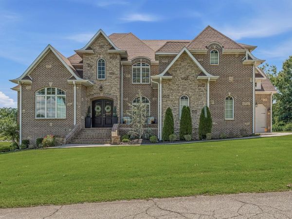 1803 Rogers Dr, Paragould, AR 72450