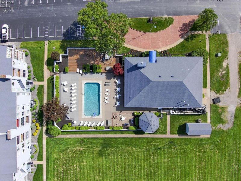 118 W Clinton Reef Drive, Unit 118, Port Clinton, OH 43452 Photo 18