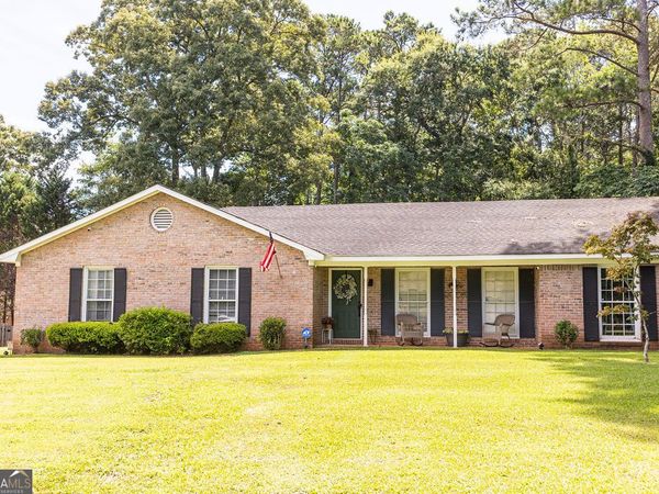 500 Camelot Drive, Lagrange, GA 30241