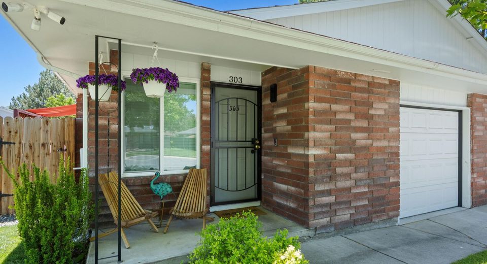 303 W Hampton Drive, Carson City, NV 89706 Photo