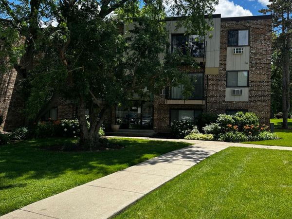 1475 N Winslowe Drive , Unit 102, Palatine, IL 60074