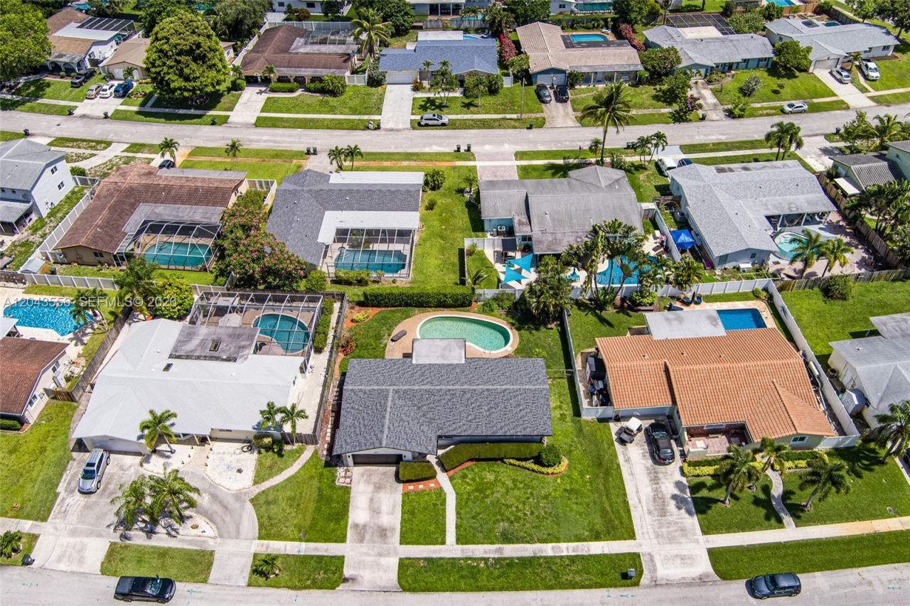 3941 NW 4th Ct , Coconut Creek, FL 33066 Photo