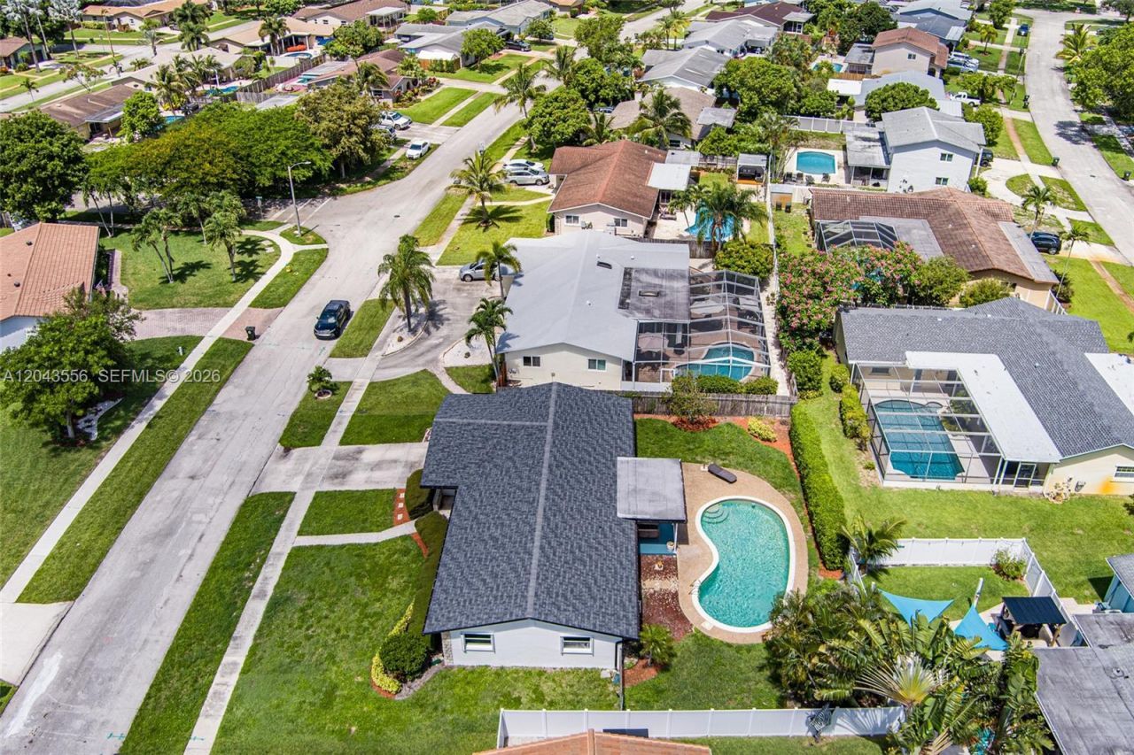 3941 NW 4th Ct , Coconut Creek, FL 33066 Photo