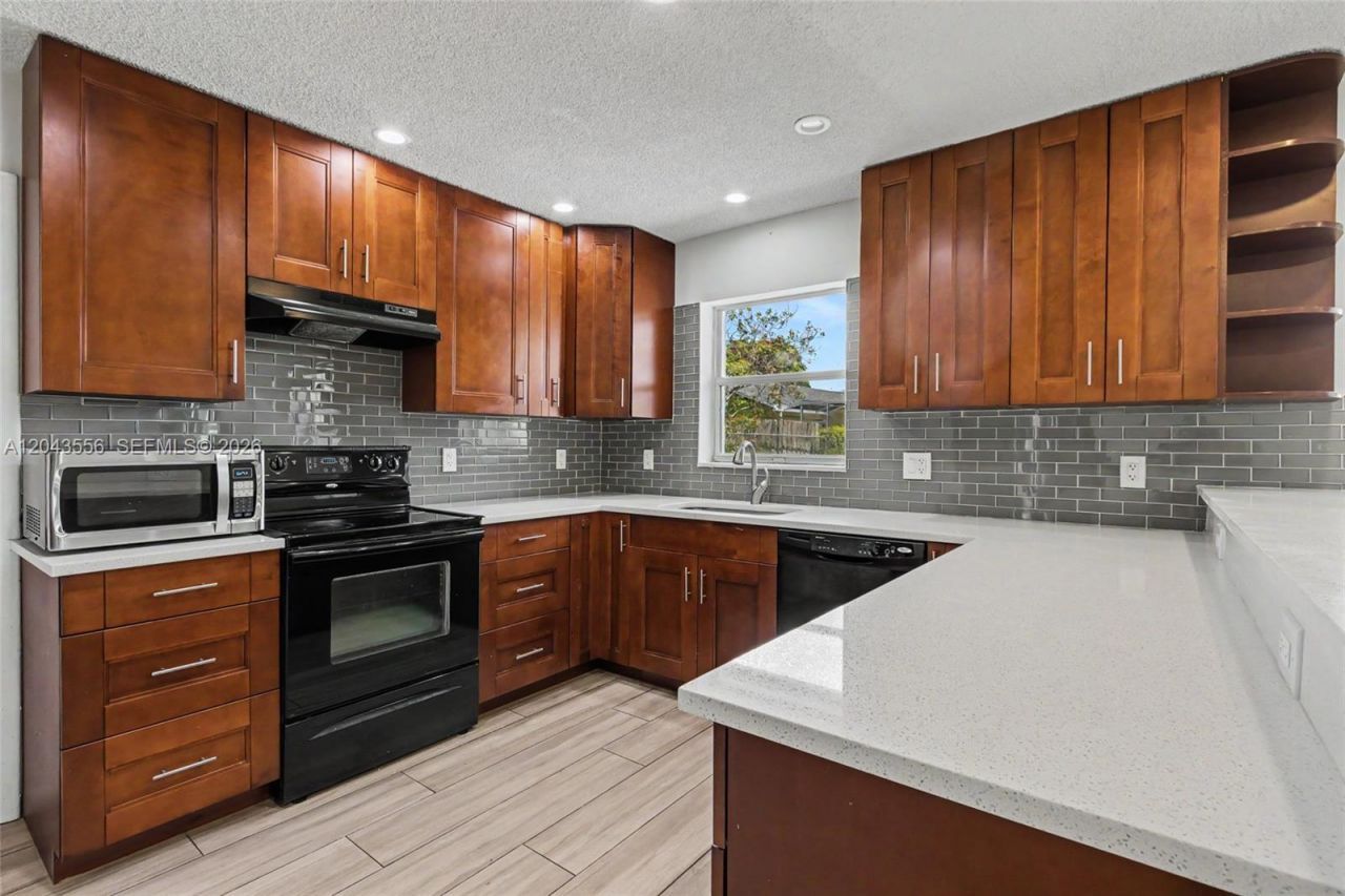 3941 NW 4th Ct , Coconut Creek, FL 33066 Photo
