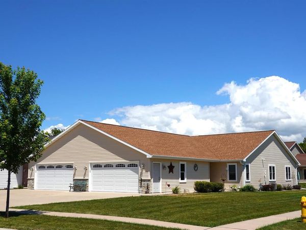 429 GREENBRIAR AVENUE, Fond Du Lac, WI 54935