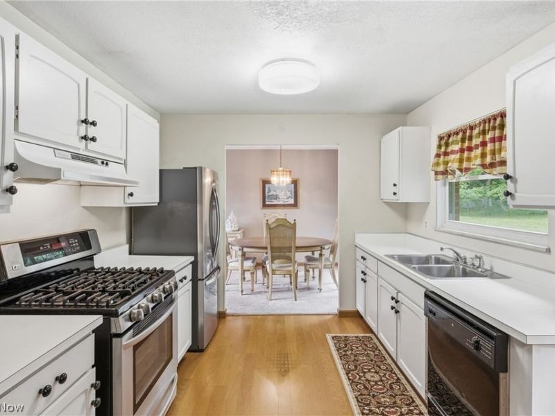 6670 Glenallen Avenue, Solon, OH 44139 Photo 13