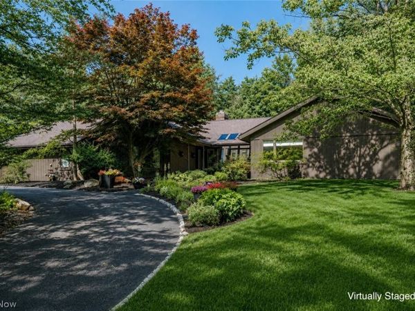 8 Louis Drive , Pepper Pike, OH 44124