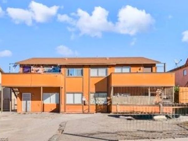 6982 Hopkins Drive, Las Vegas, NV 89156