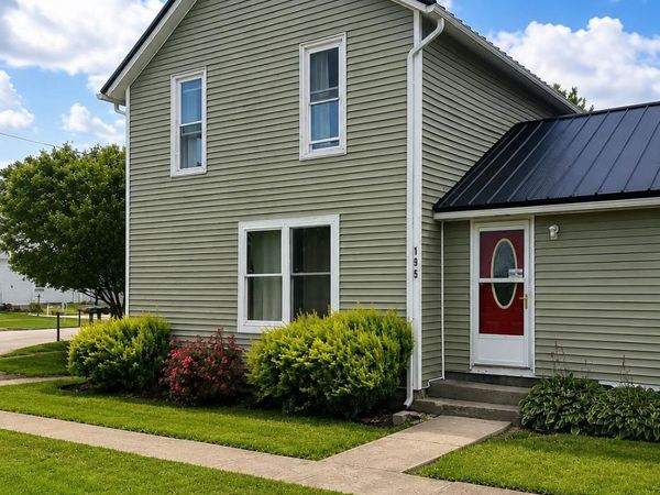 195 E Chestnut Street, Waterloo, IN 46793