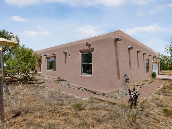 13 Domingo Road, Santa Fe, NM 87508