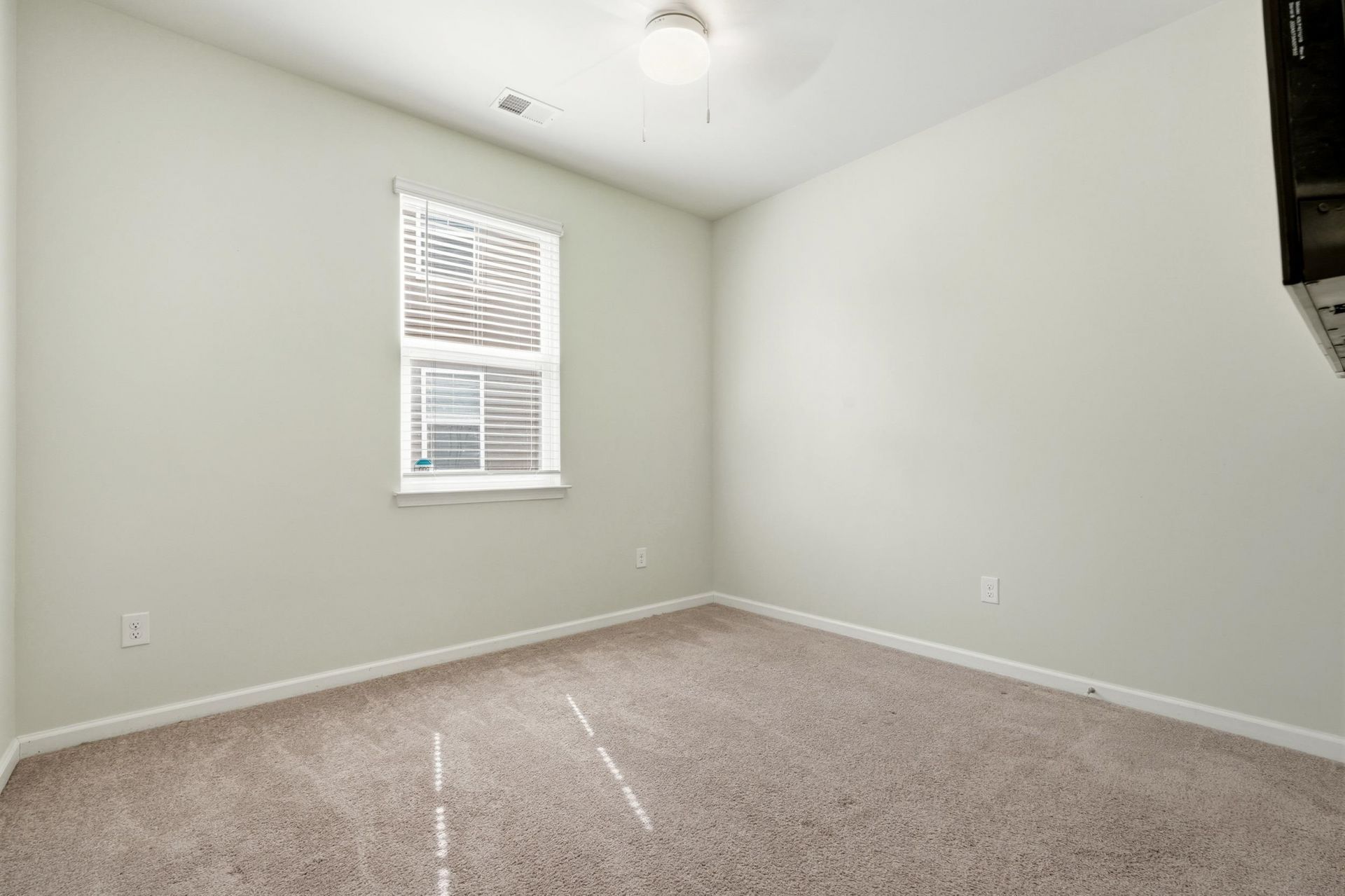 2249 Spring Tree Dr. Photo 19