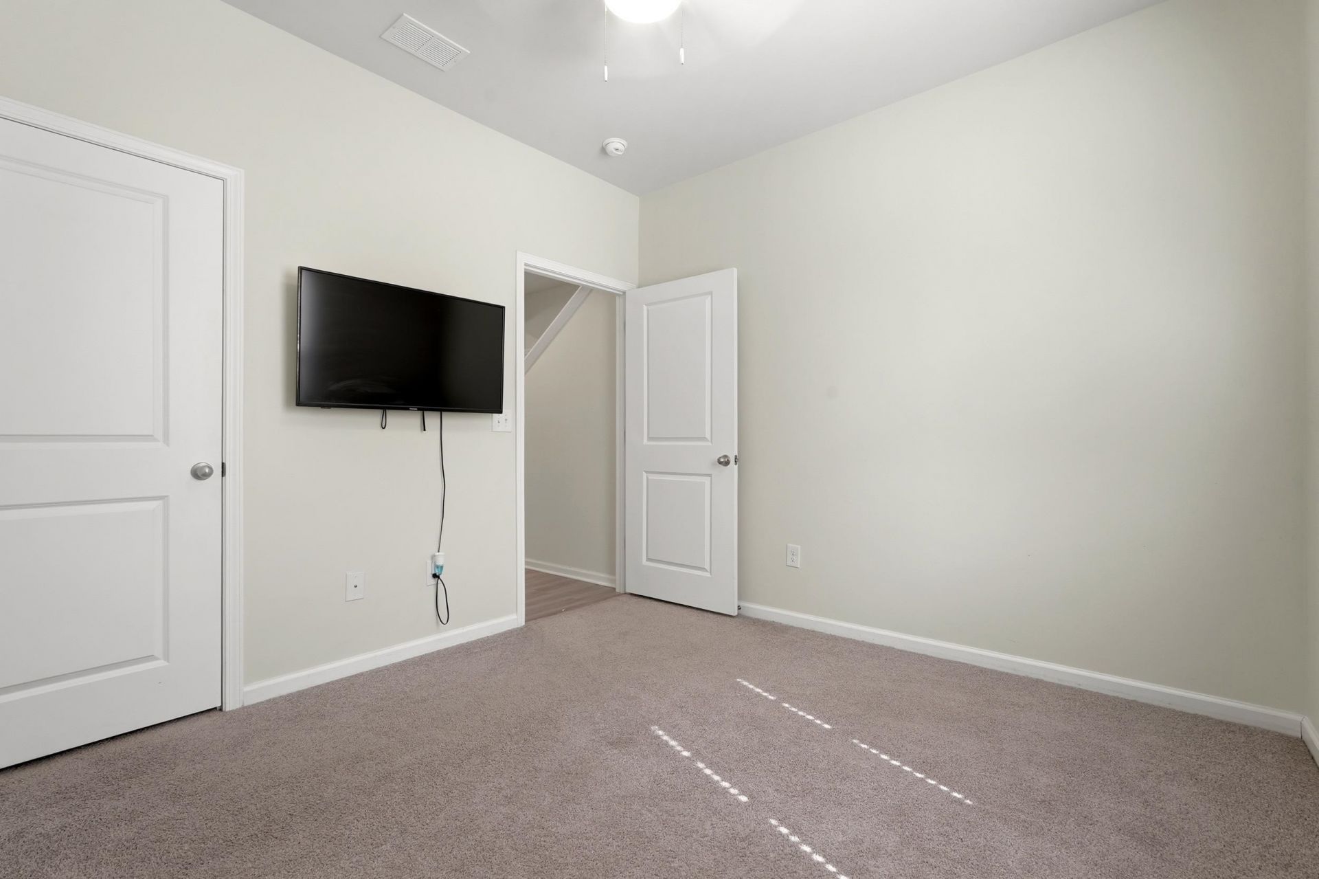 2249 Spring Tree Dr. Photo 20