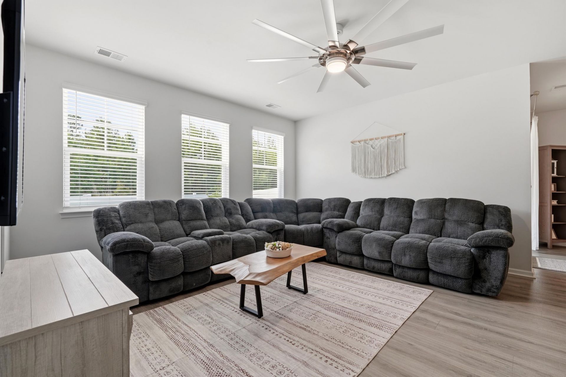 2249 Spring Tree Dr. Photo 4