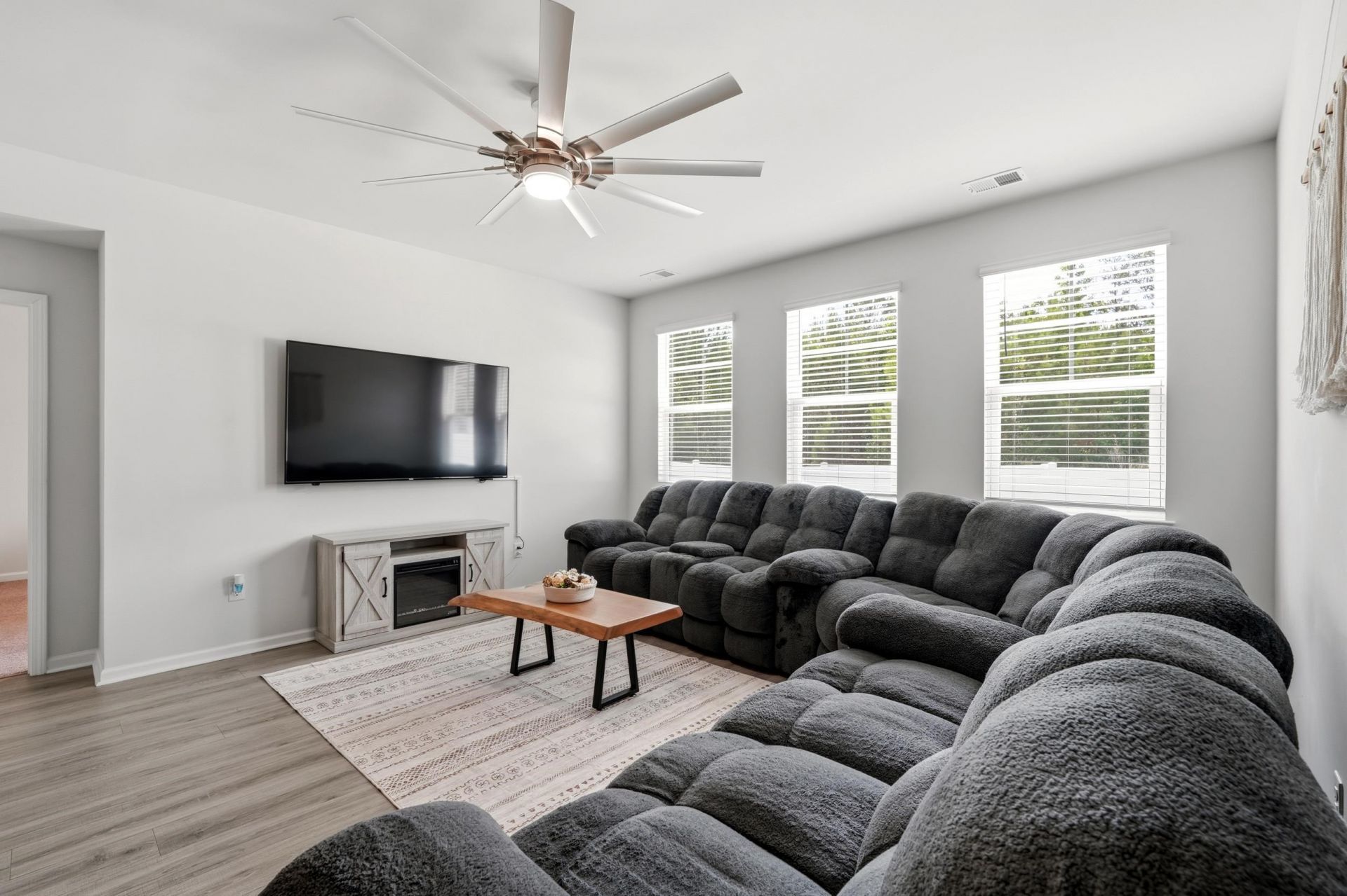 2249 Spring Tree Dr. Photo 5