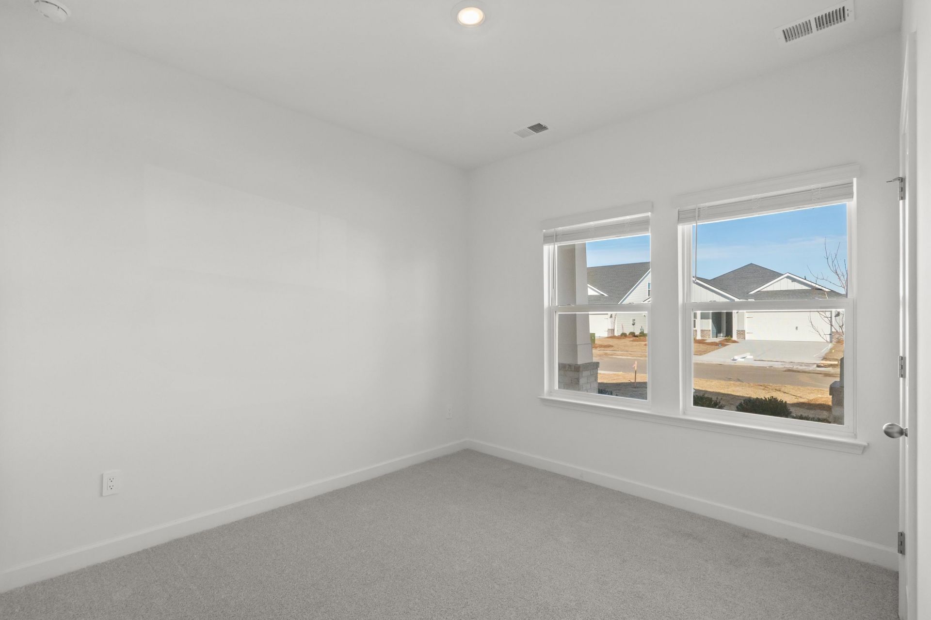 2866 Tranquility Loop Photo 29