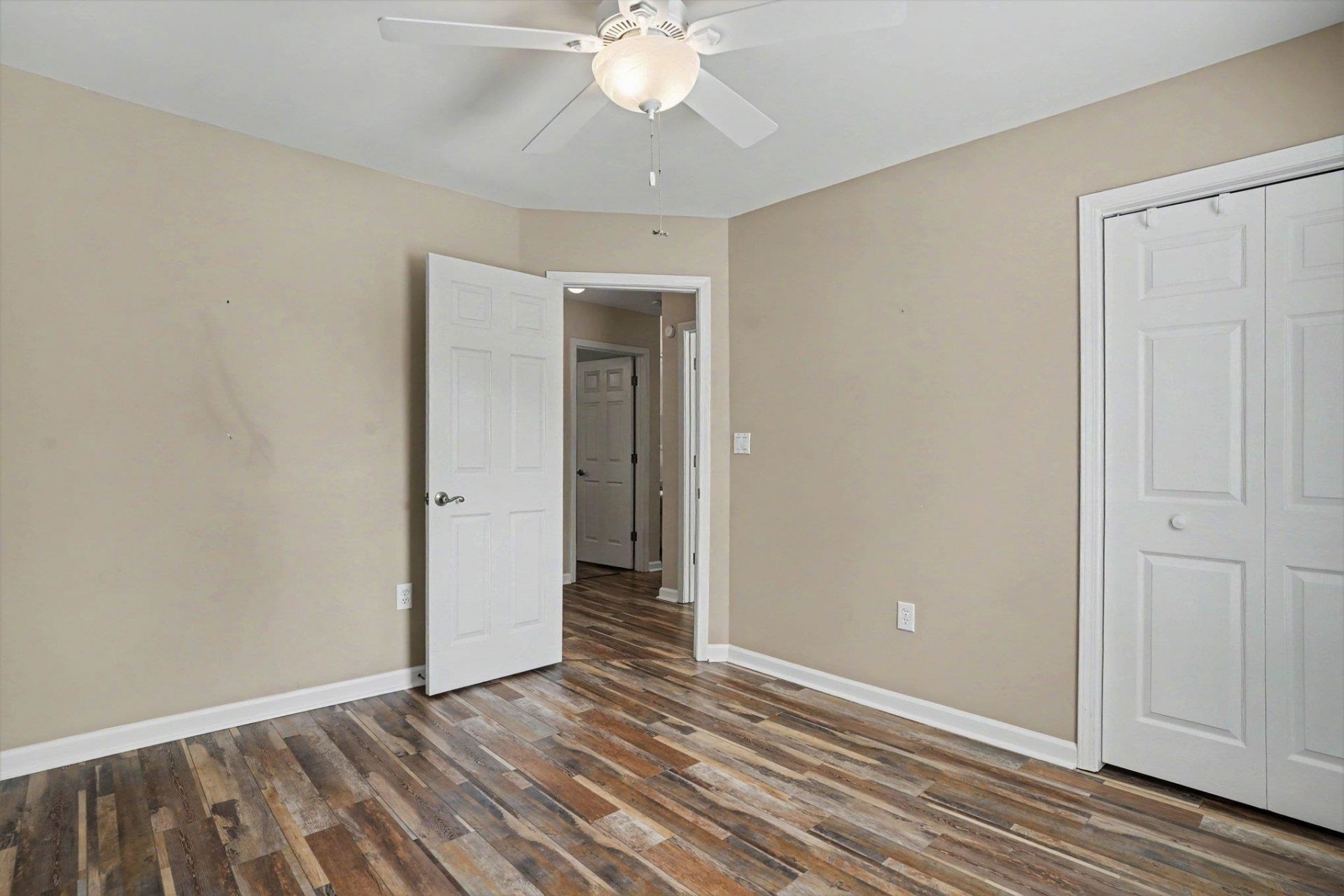 1465 Berkshire Ct. Photo 25